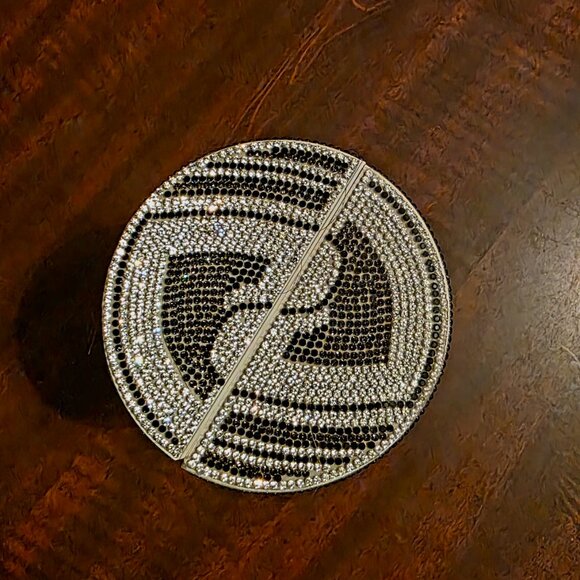 Crystal Money Clutch - Picture 5 of 5